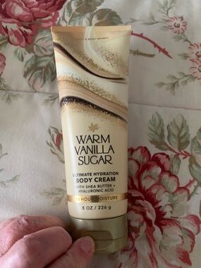 Vanilla Sugar Warm Vanilla Sugar Hydrating Body Cream - Cream & Gold